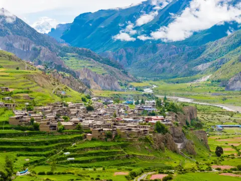Manang, Annapurna Circuit — Acclimatization, Hikes & Complete Guide