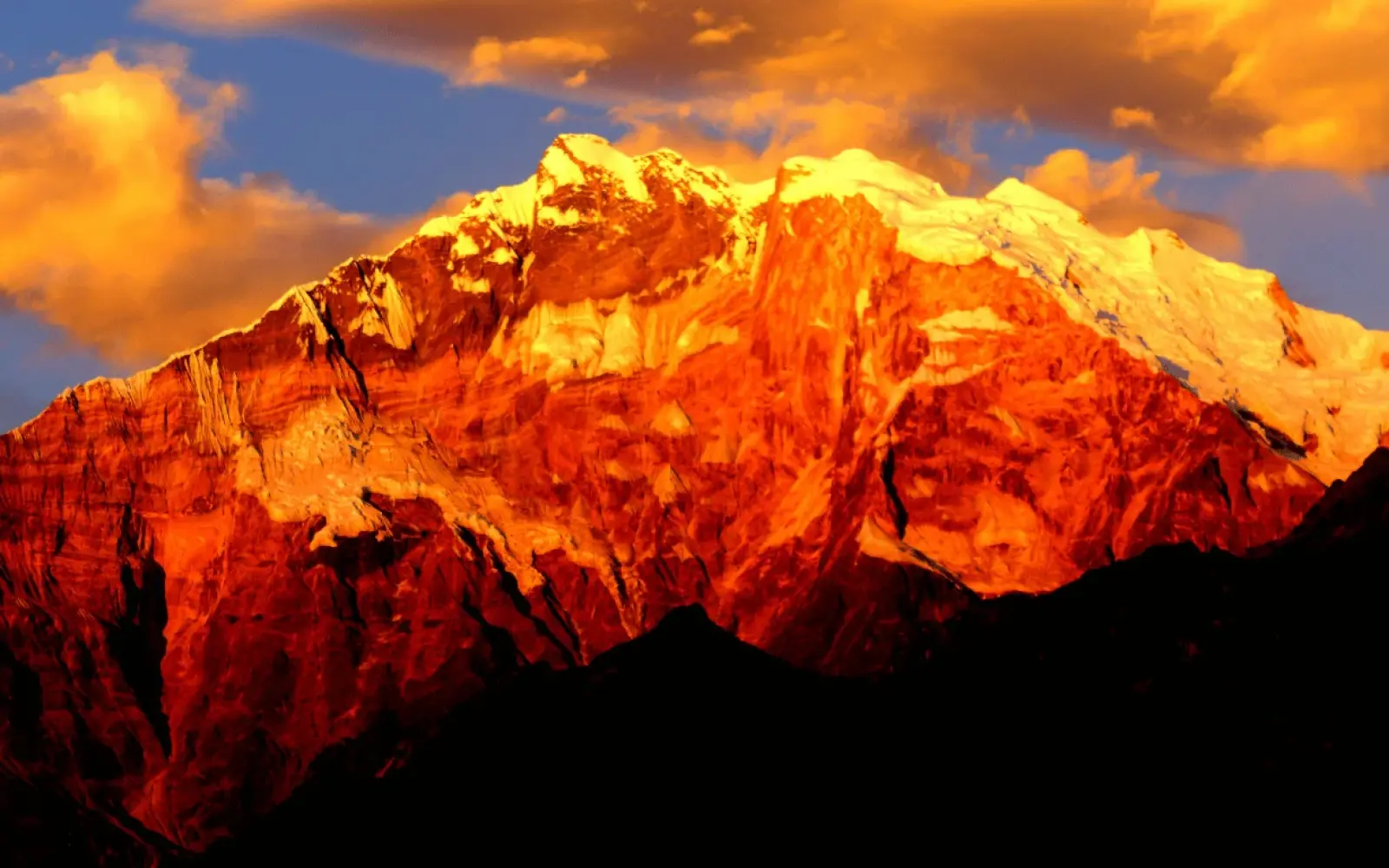 khopra danda trek is moderate in difficulty