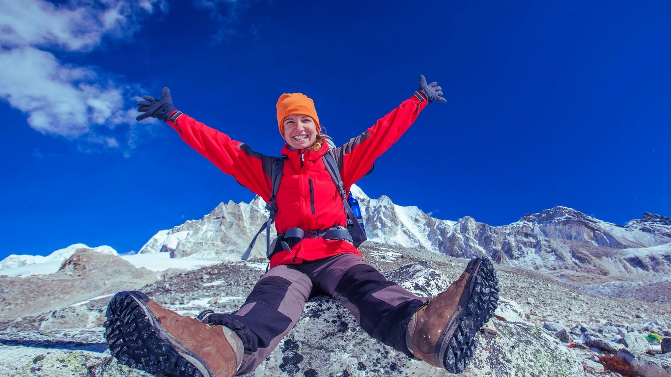 Best treks in Nepal Manaslu Circuit Larke Pass at 5,215 m