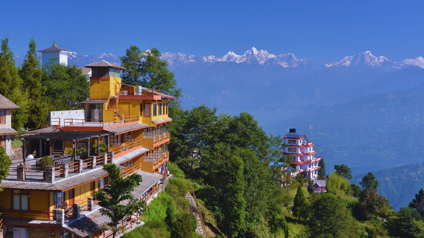 nagarkot with mount view behind