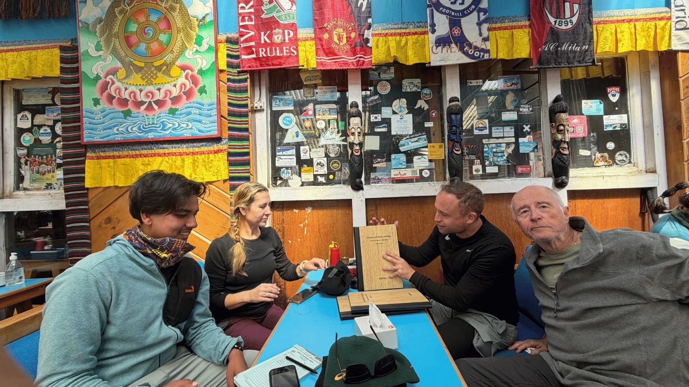 Majestic Trails Nepal guide recommending suitable meals for trekkers during the Nar Phu Valley Trek, with practical local guidance for high-altitude days.