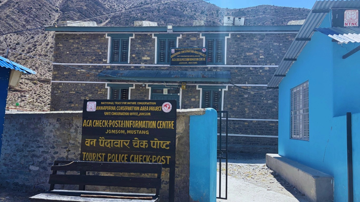 Jomsom checkpoint near the airport