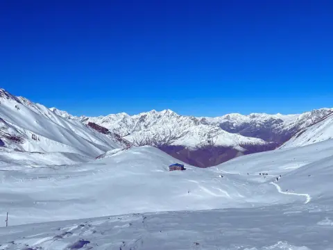 Annapurna Circuit with Nar Phu Valley Trek